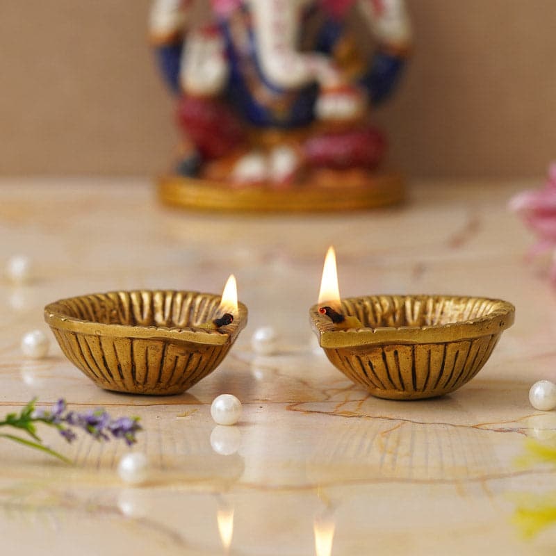 Buy Terda Decorative Brass Diya - Set Of Two Diyas from Vaaree