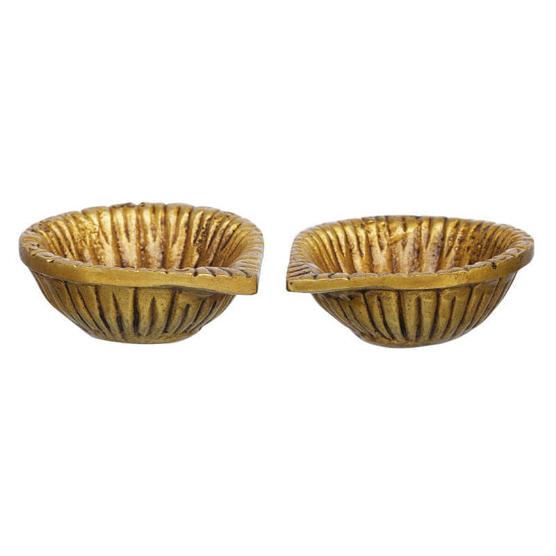 Buy Terda Decorative Brass Diya - Set Of Two Diyas from Vaaree