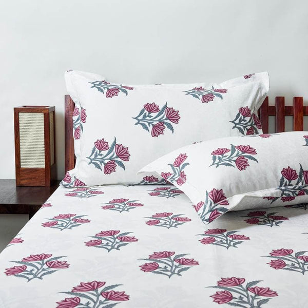 Buy Aarul Printed Bedsheet - Pink at Vaaree online | Beautiful Bedsheets to choose from