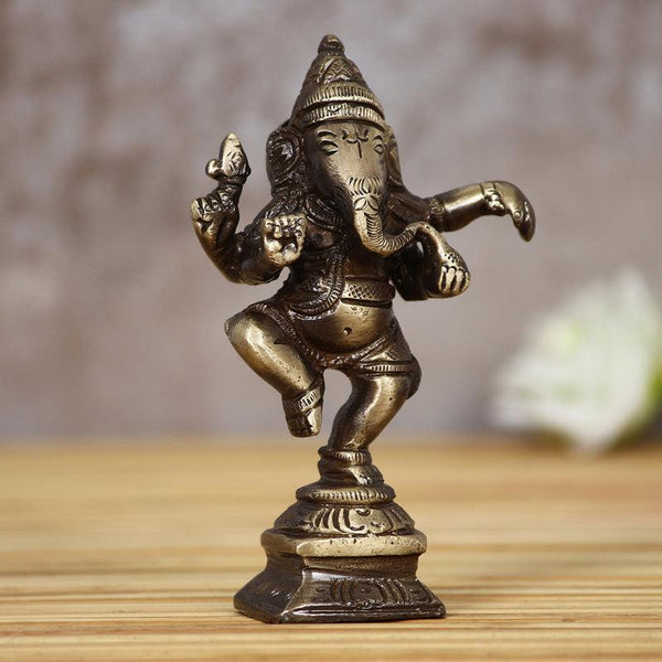 Buy Ganesha Natan Showpiece Idols & Sets from Vaaree