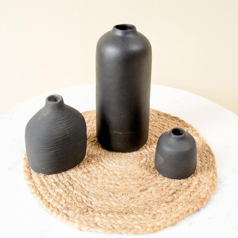 Buy Retua Ceramic Vase & Candle Holder - Seven Piece Set Vase from Vaaree