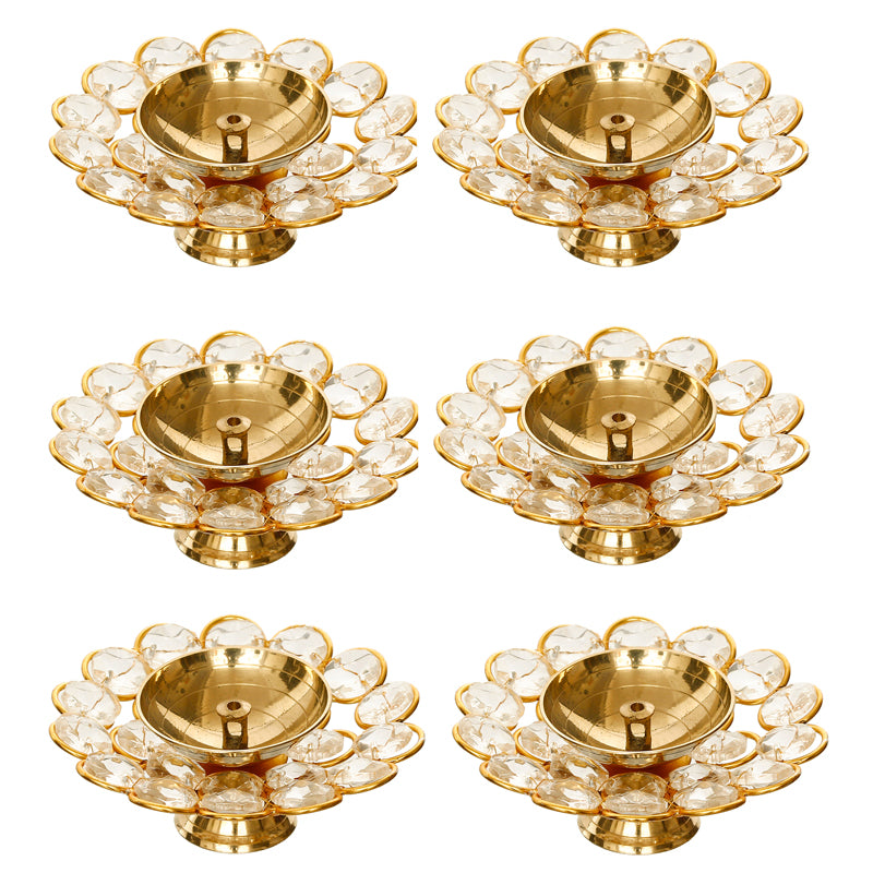 Buy Vintara Festive Diya - Set Of Six Diyas from Vaaree