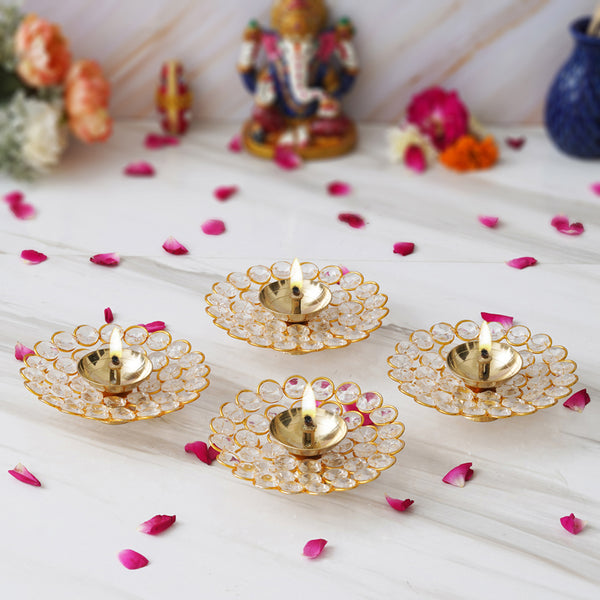 Buy Vintara Festive Diya - Set Of Four Diyas from Vaaree