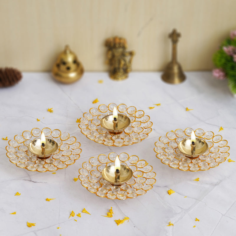 Buy Vintara Festive Diya - Set Of Four Diyas from Vaaree