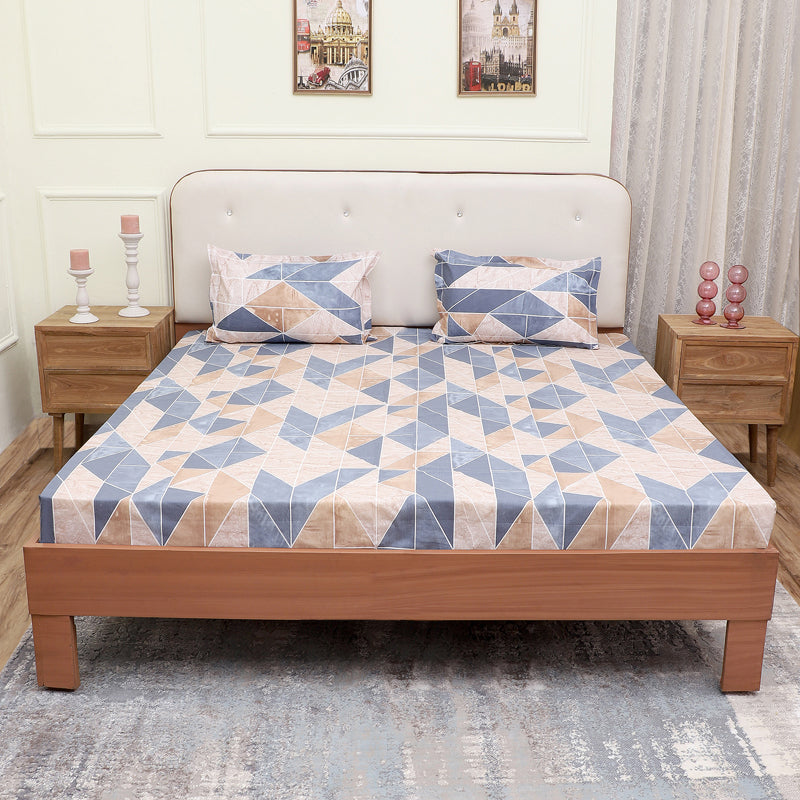 Buy Vanya Checkered Bedsheet - Brown Bedsheets from Vaaree