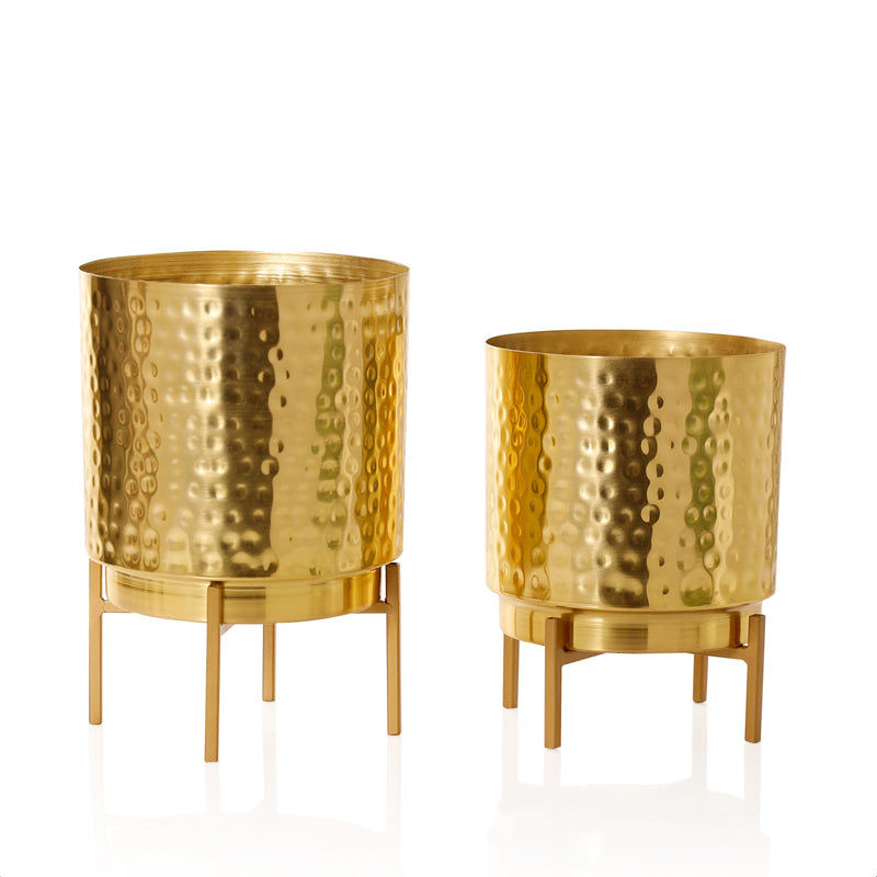 Buy Vida Ember Hammered Planter (Gold) - Set Of Two Pots & Planters from Vaaree