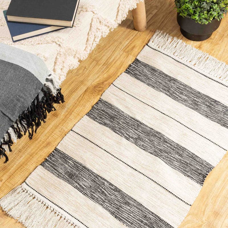 Buy Wevo Natural Fiber Woven Rug Rugs from Vaaree