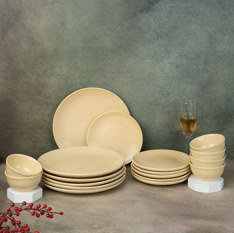 Buy Fabio Dining Set - Eighteen Piece Set Dinner Set from Vaaree