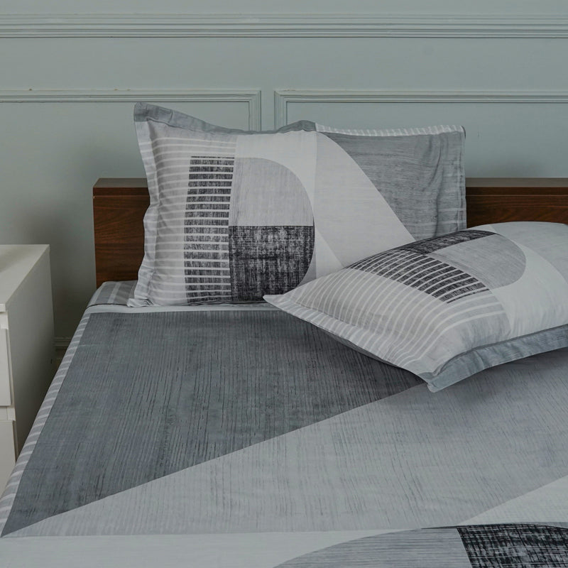 Buy Idris Abstract Bedsheet - Grey Bedsheets from Vaaree