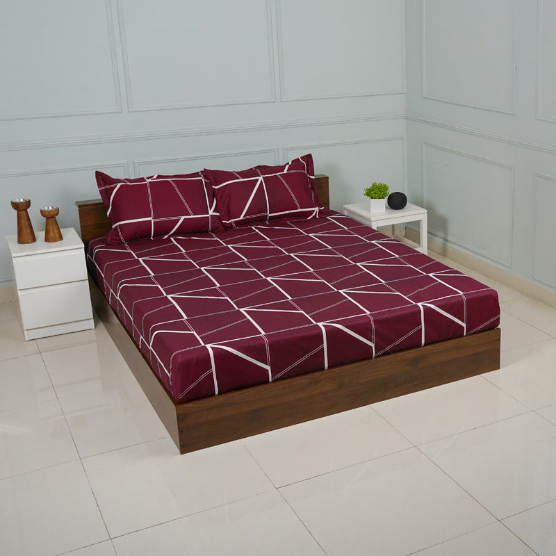 Buy Manal Geomatric Neon Print Bedsheets - Maroon Bedsheets from Vaaree