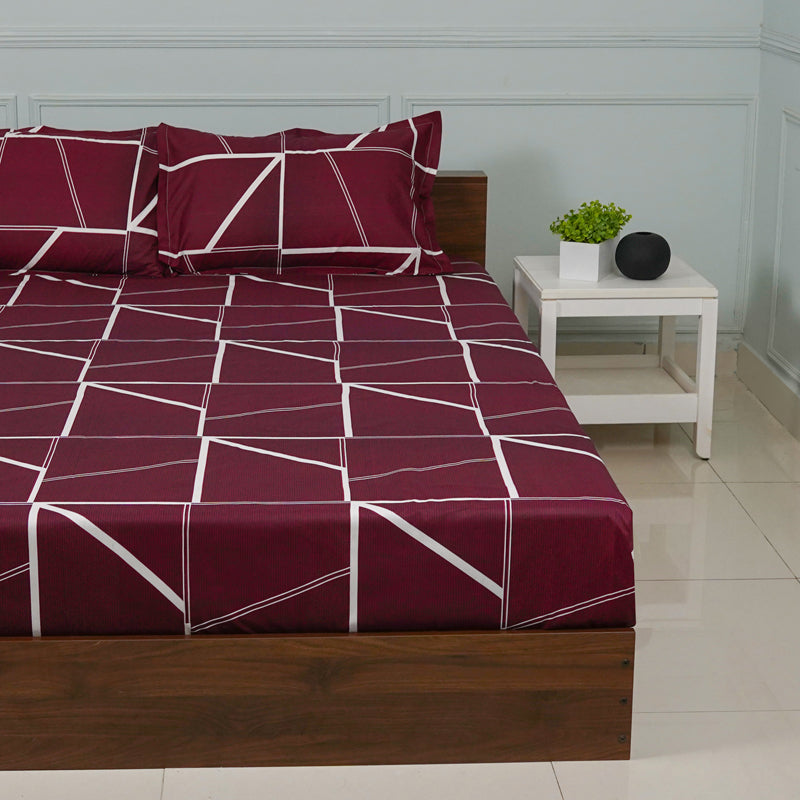 Buy Manal Geomatric Neon Print Bedsheets - Maroon Bedsheets from Vaaree