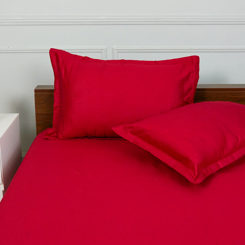 Buy Baria Solid Bedsheet - Red Bedsheets from Vaaree