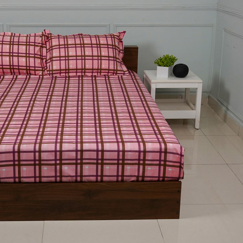 Buy Sanja Checkered Bedsheet - Pink Bedsheets from Vaaree