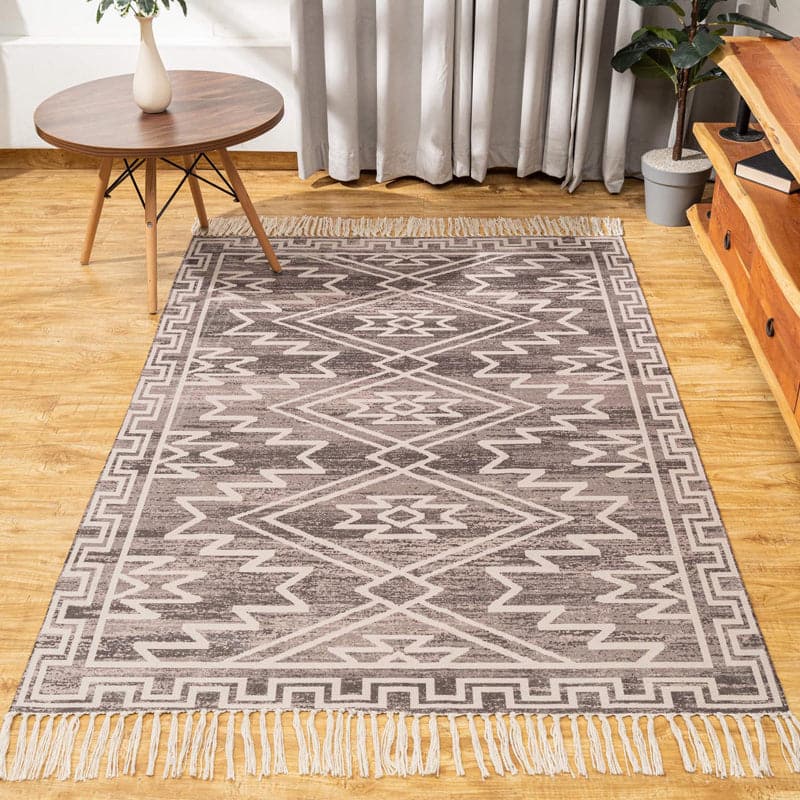 Buy Manosha Recycled Pet Rug Rugs from Vaaree