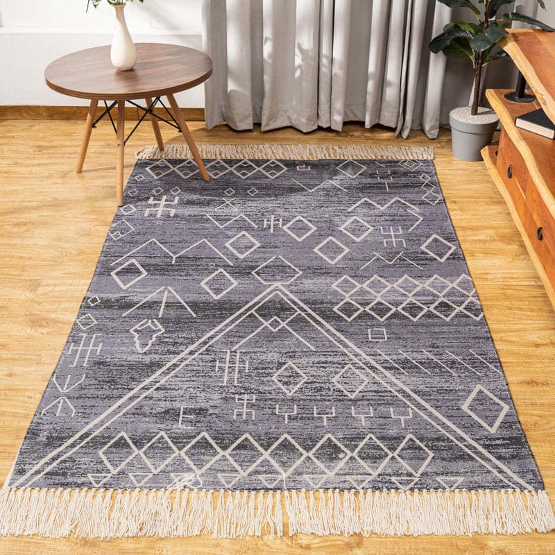 Buy Nitara Recycled Pet Rug Rugs from Vaaree