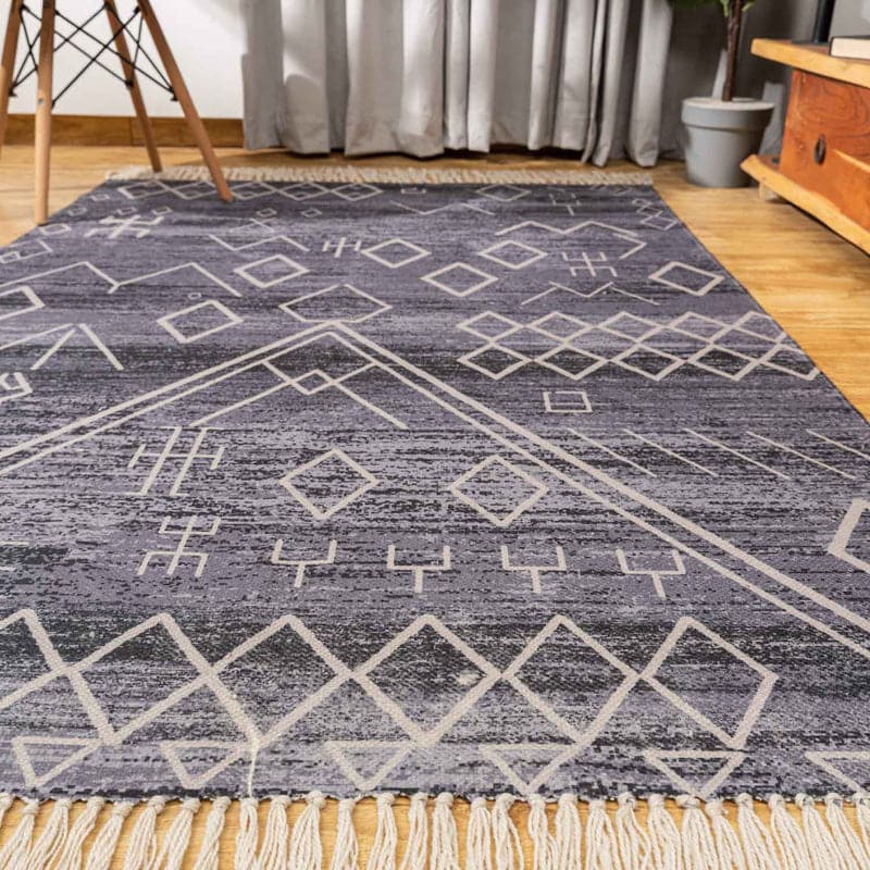 Buy Nitara Recycled Pet Rug Rugs from Vaaree