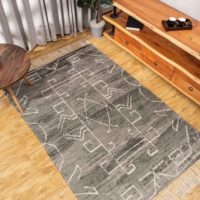 Buy Okaya Recycled Pet Rug Rugs from Vaaree