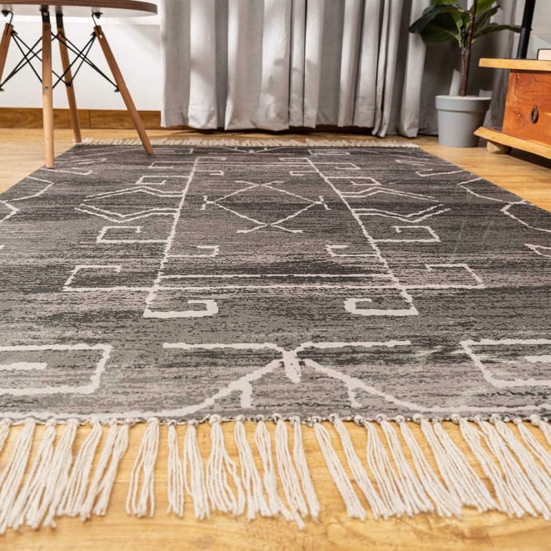 Buy Okaya Recycled Pet Rug Rugs from Vaaree