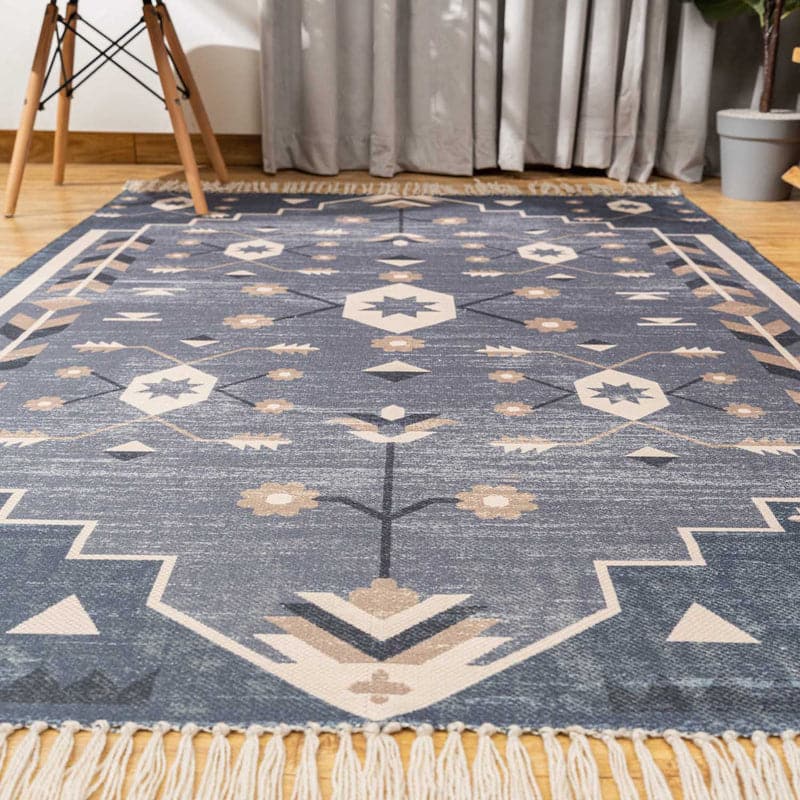 Buy Masya Recycled Pet Rug Rugs from Vaaree