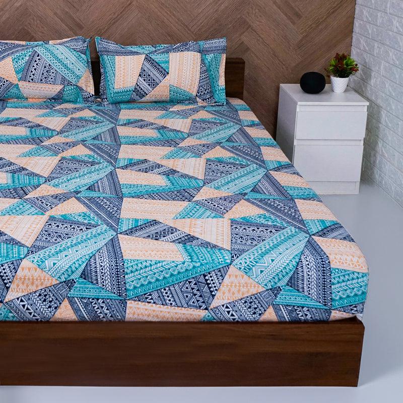 Buy Multitriagle Geometric Bedsheet Bedsheets from Vaaree