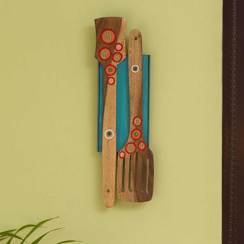 Buy Spice Spatula Handcrafted Wall Accent Wall Accents from Vaaree