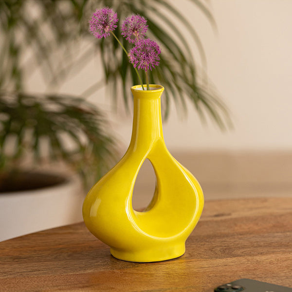 Buy Boondh Ceramic Vase Vase from Vaaree