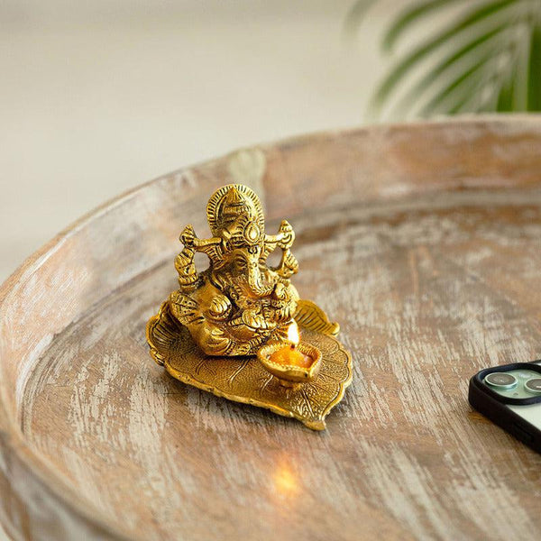 Buy Betal Leaf Ganesha Idol Showpieces from Vaaree