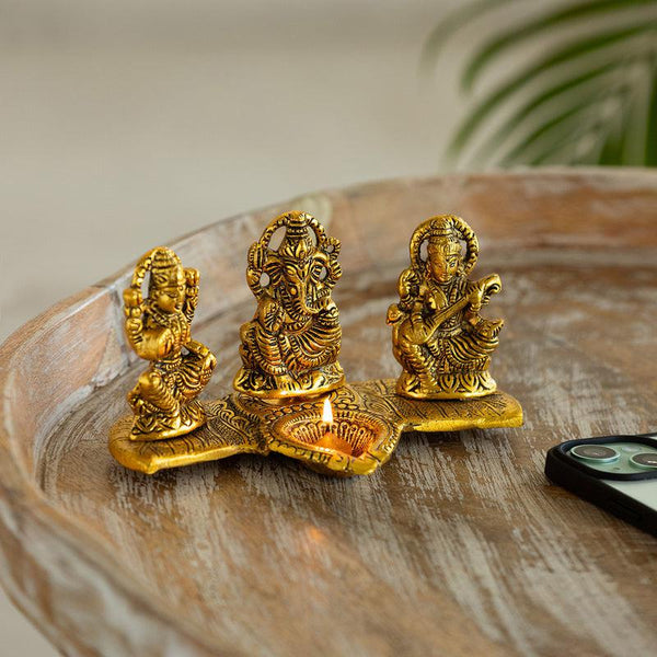 Buy Divine Trinity Handcrafted Idol Showpieces from Vaaree