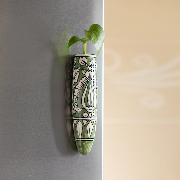 Buy Mayana Flora Magnetic Planter Pots & Planters from Vaaree