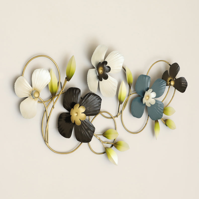 Buy Slavyana Floral Wall Accent Wall Accents from Vaaree