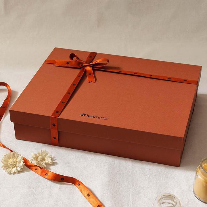 Buy Bricked Bedding Gift Box - Set Of Three at Vaaree online | Beautiful Gift Box to choose from