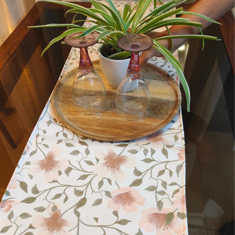 Buy Peshio Table Runner Table Runner from Vaaree