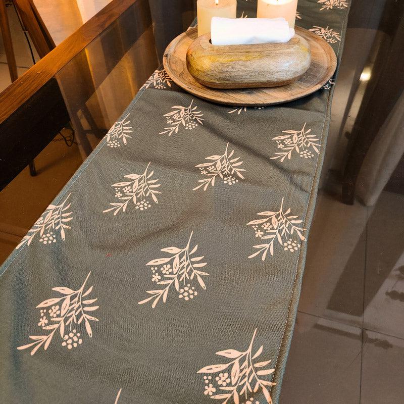 Buy Hiresho Flora Table Runner Table Runner from Vaaree