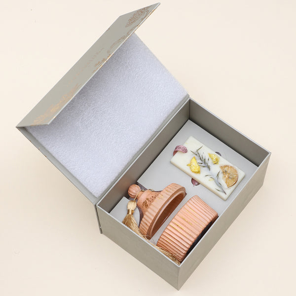 Buy Purva Tripical Lily Gift Box Gift Box from Vaaree