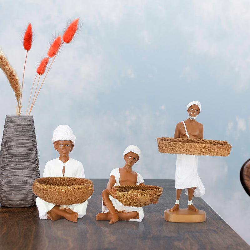 Buy Folk Wander Showpiece - Set Of Three Showpieces from Vaaree