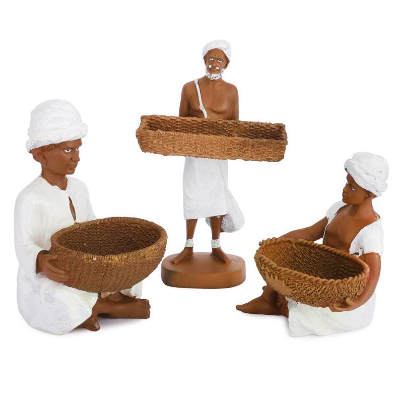 Buy Folk Wander Showpiece - Set Of Three Showpieces from Vaaree