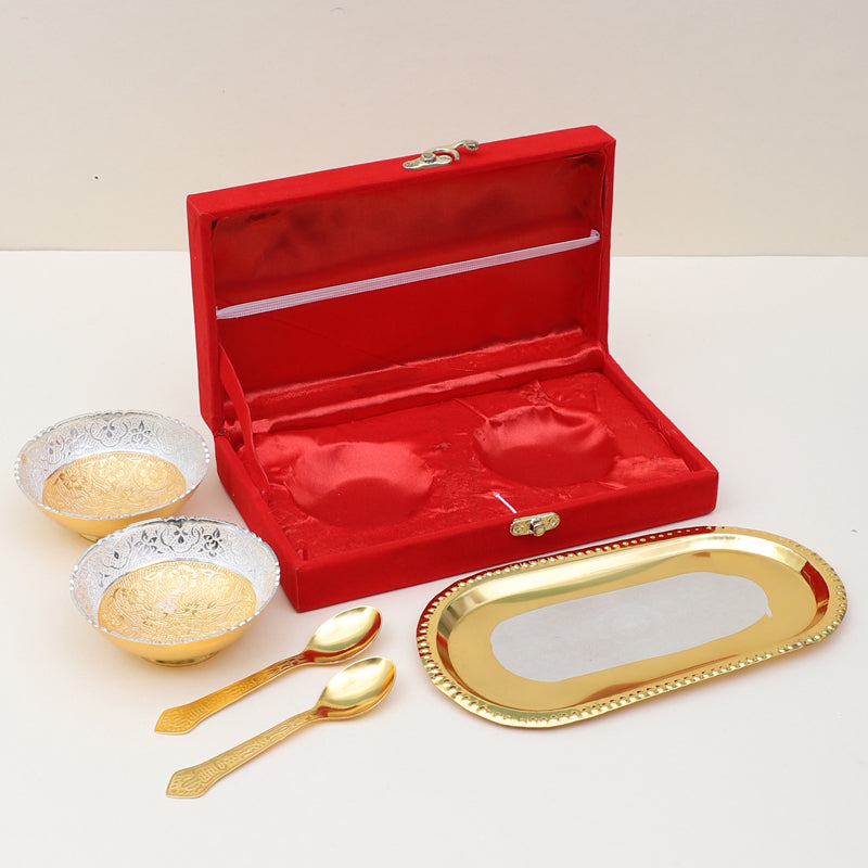 Buy Kumudini Gold Bowl With Spoon & Tray (100 ML) - Set Of Five Bowl from Vaaree