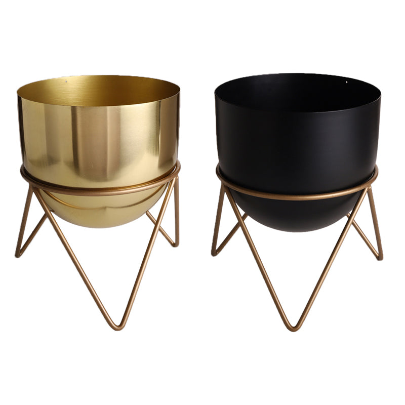 Buy Nuksa Zig Zag Planter (Gold & Black) - Set Of Two Pots & Planters from Vaaree