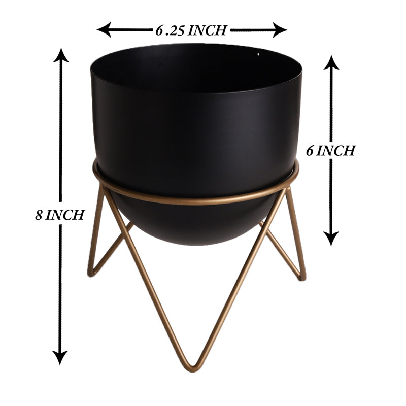 Buy Nuksa Zig Zag Planter - Black Pots & Planters from Vaaree