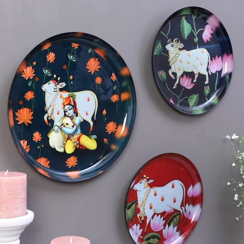 Buy Sacred Nandi Bloom Wall Plate - Set Of Three Wall Plates from Vaaree