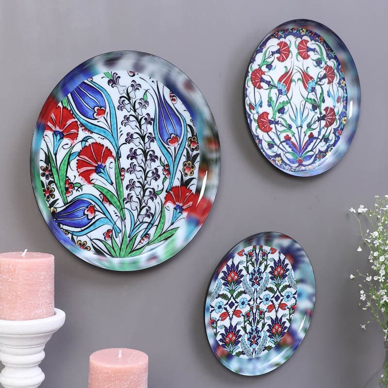 Buy Herola Wall Plate - Set Of Three Wall Plates from Vaaree