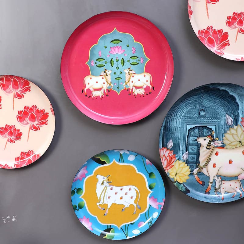 Buy Nandi Beauty Wall Plate - Set Of Five Wall Plates from Vaaree