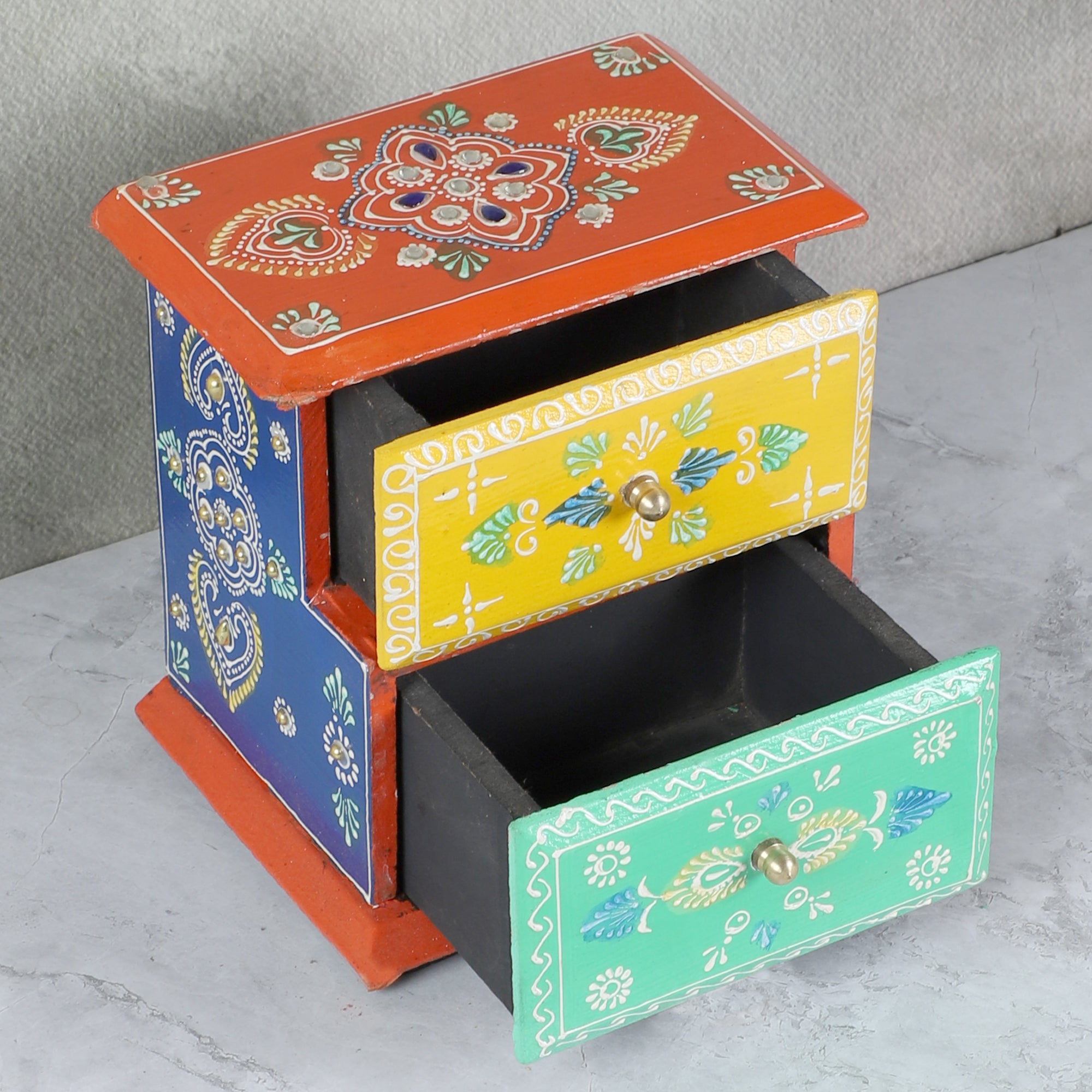 Buy Amoja Handpainted Jewellery Organizer Jewelbox from Vaaree