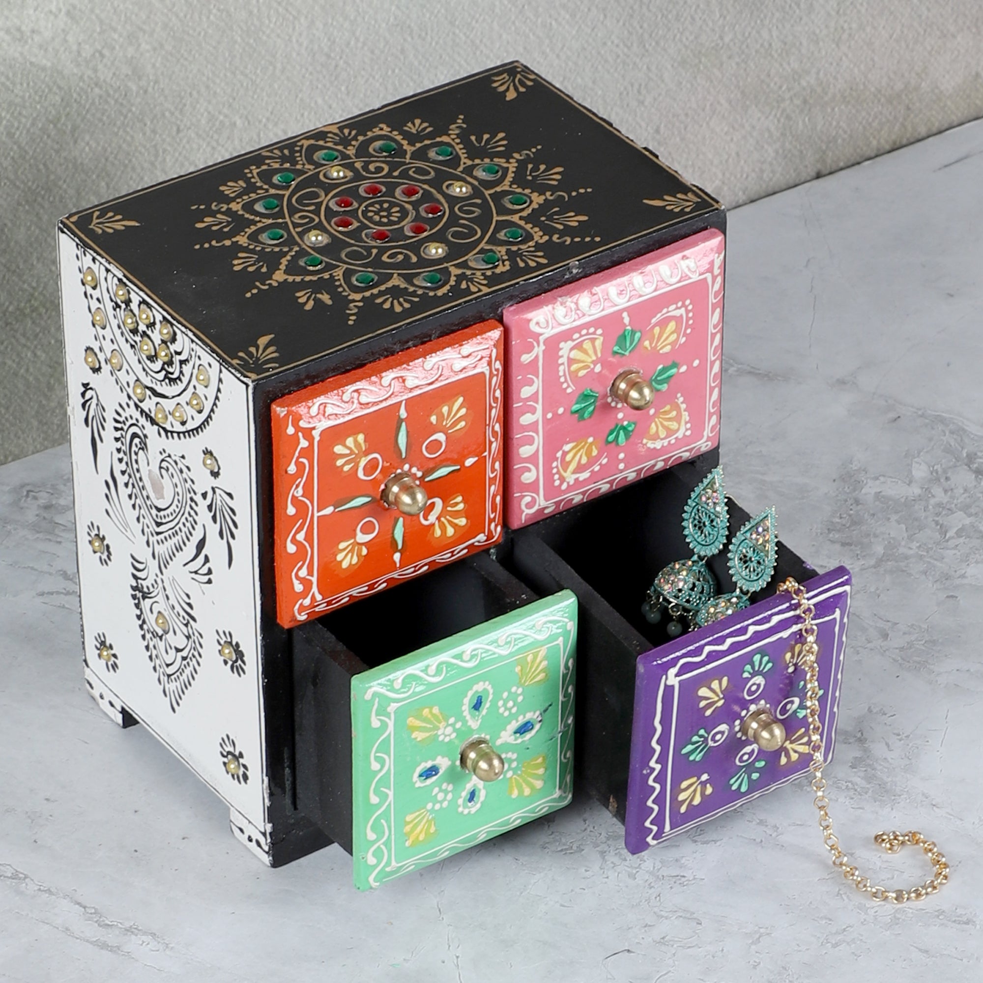 Buy Upsa Handpainted Jewellery Organizer Jewelbox from Vaaree