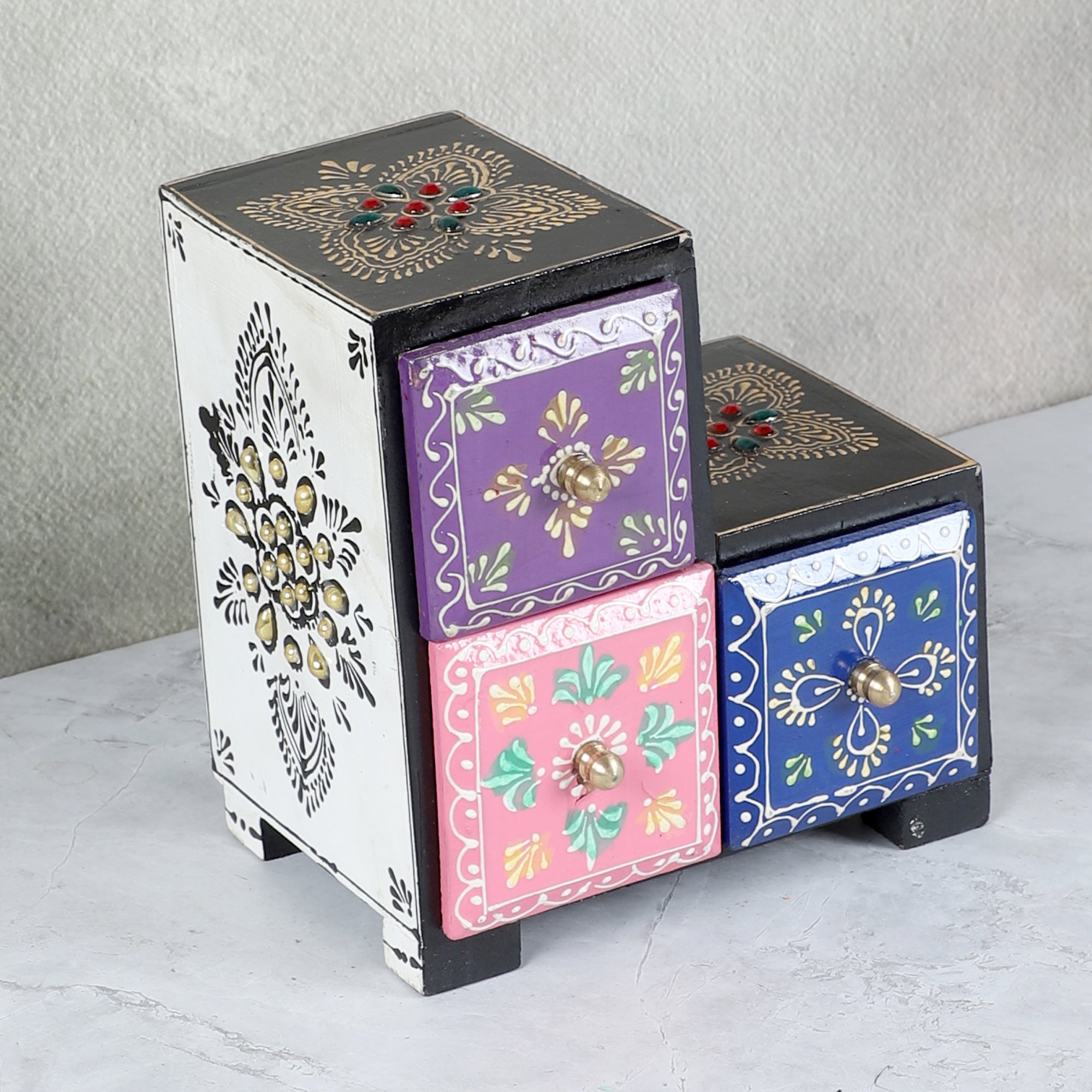 Buy Mitra Handpainted Jewellery Organizer Jewelbox from Vaaree