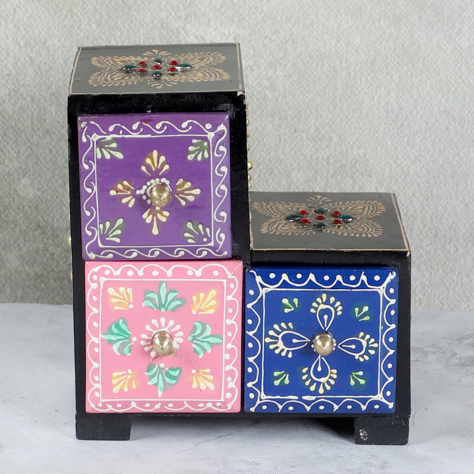 Buy Mitra Handpainted Jewellery Organizer Jewelbox from Vaaree