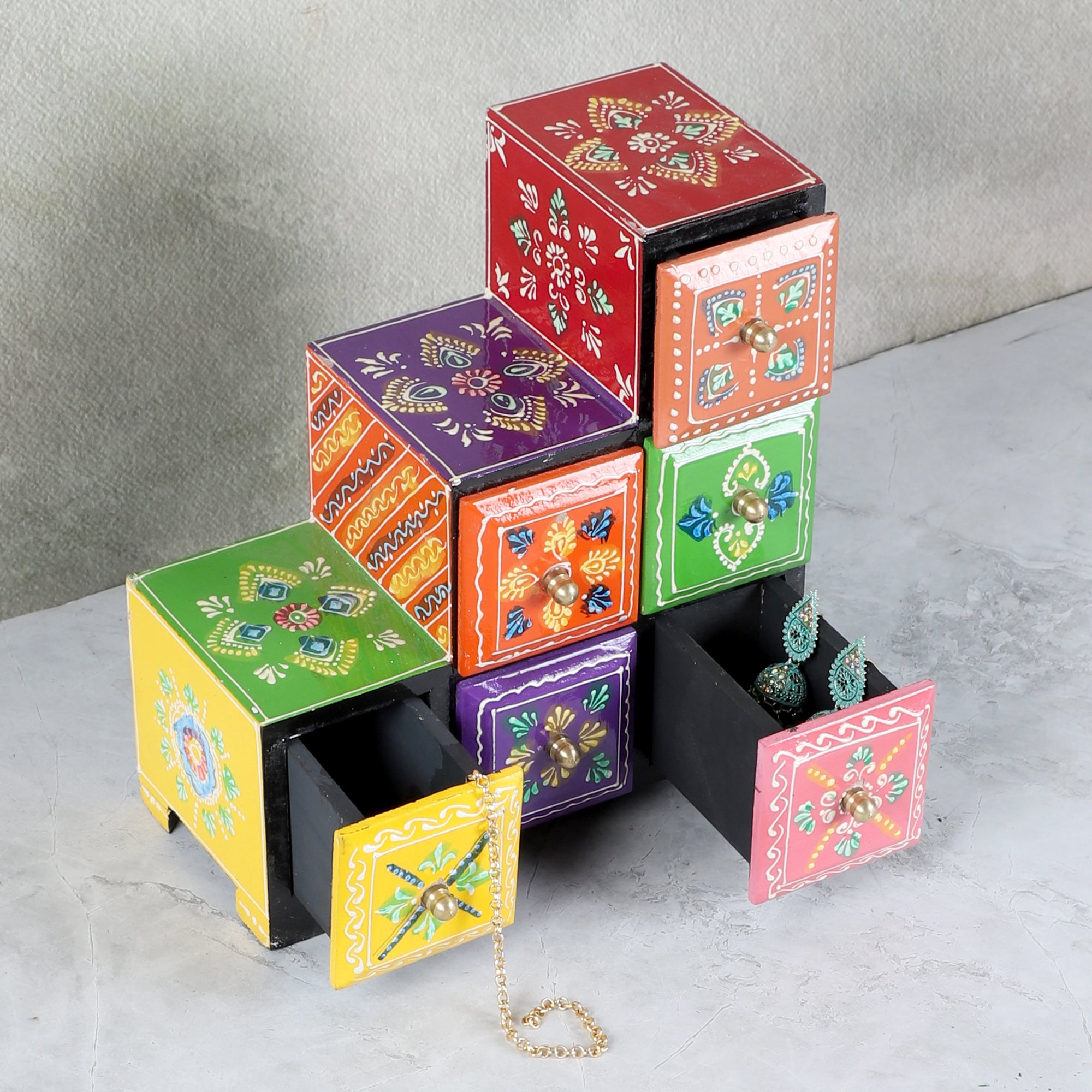 Buy Jillae Handpainted Jewellery Organizer Jewelbox from Vaaree