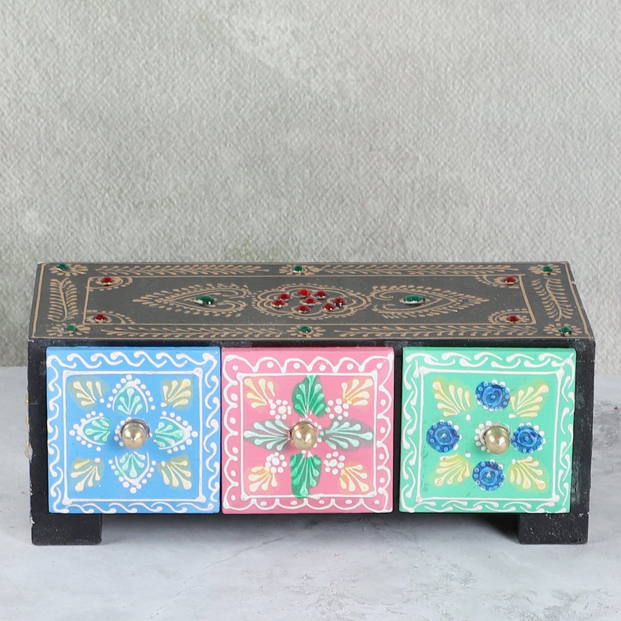 Buy Iavanya Handpainted Jewellery Organizer Jewelbox from Vaaree