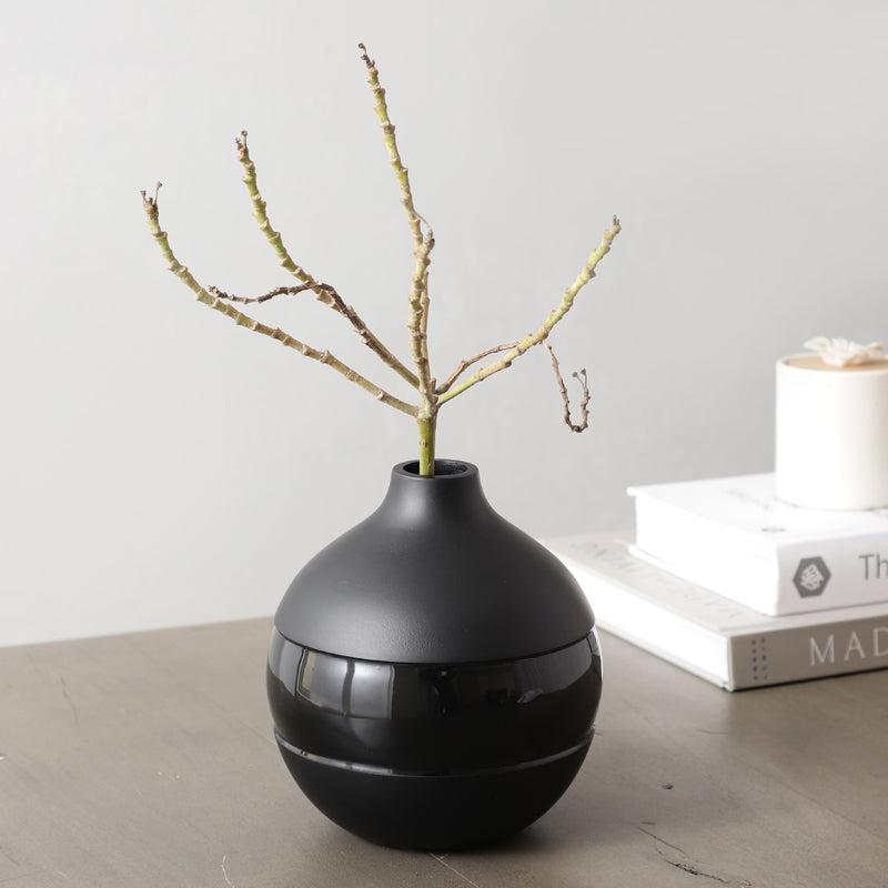 Buy Daino Enamel Vase - Black Vase from Vaaree