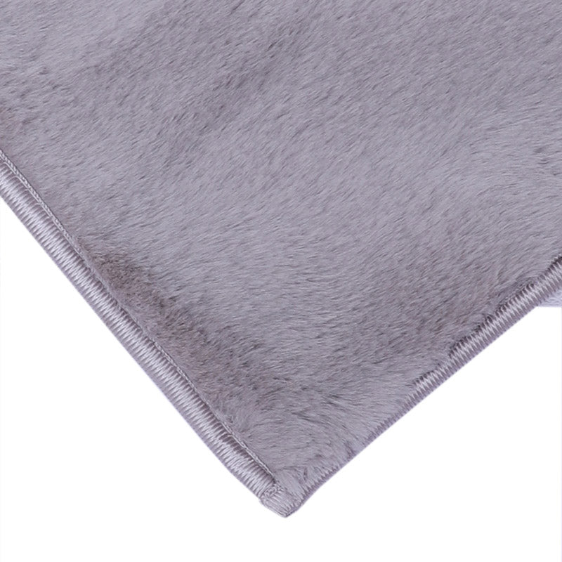 Buy Ileva Anti Skid Bedside Runner - Silver Runner Rug from Vaaree